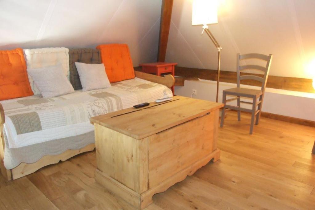 Les Pins - Maison Avec Parking Ferme Et Jardin Commun Au Calme サン・プリ エクステリア 写真
